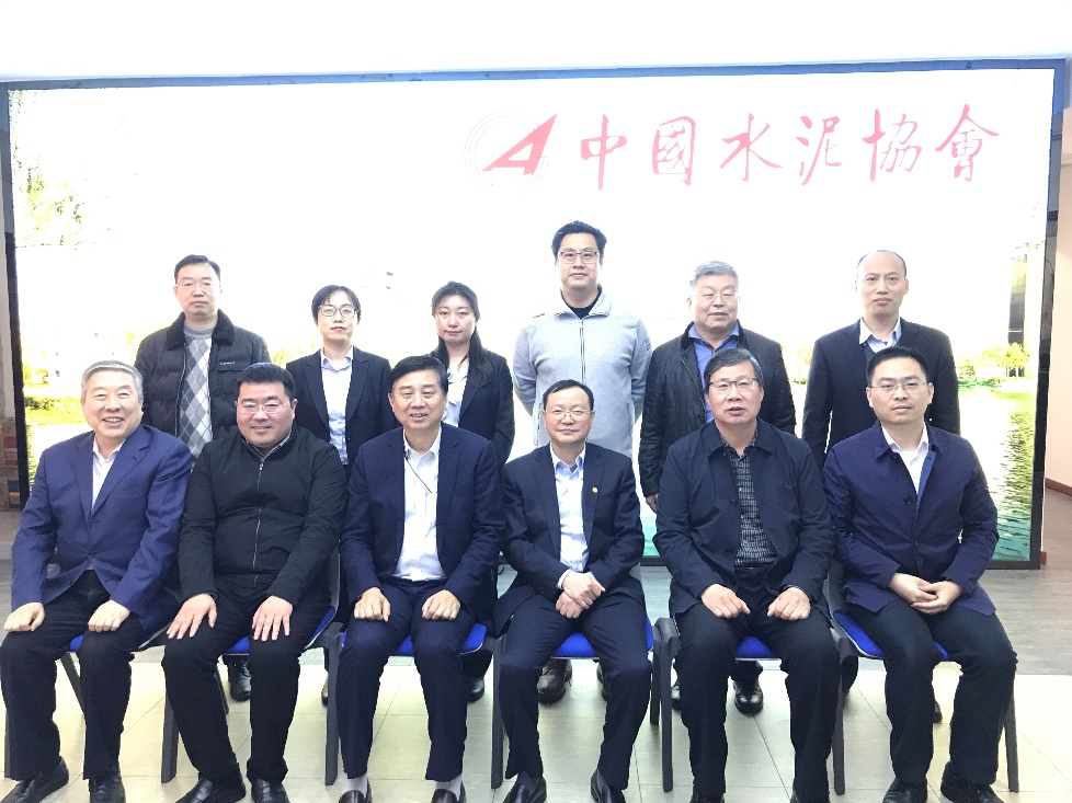 葛洲壩水泥董事長桂桐生一行到訪中國水泥協(xié)會